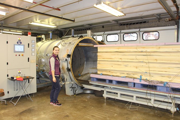 Penn State scientists validated the effectiveness and cost efficiency of radio frequency technology for pallet sanitation during a commercial trial held at University Park. IMAGE: Penn State