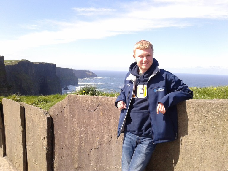 While visiting the Cliffs of Moher the group was able to explore the cliffs’ many walking paths, both the safe and more perilous, and many great photo opportunities abounded with the superb weather.