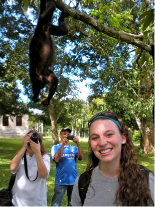 Hanging out with the wild Howler Monkeys at the Community Baboon Sanctuary
